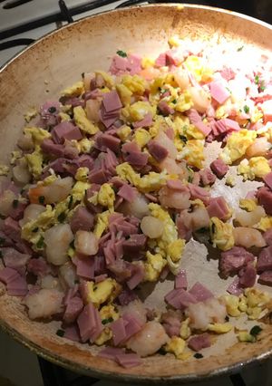 Una foto de Arroz chino boricua