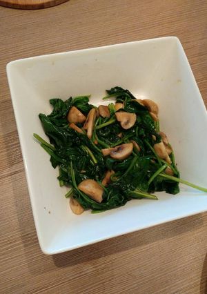 Foto resep Tumis bayam jamur