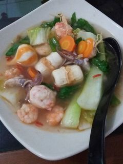 Foto resep Tom yam seafood + sayur