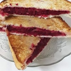 A picture of Beetroot Tawa Sandwich.