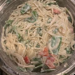 A picture of Creamy pasta.