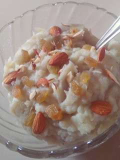 શક્કરિયા નો હલવો (Shakkariya Halwa Recipe In Gujarati) રેસીપી મુખ્ય ફોટો
