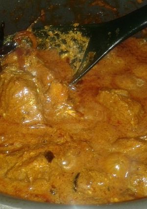A picture of Gosht Ellaichi.