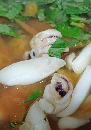 Hình của món Canh cà chua nấu mực.