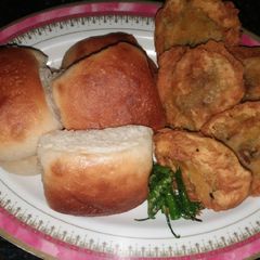 A picture of Vada Pav.