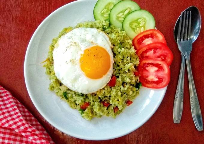 Resep Nasi Goreng Sawi Hijau oleh Nay's Kitchen - Cookpad
