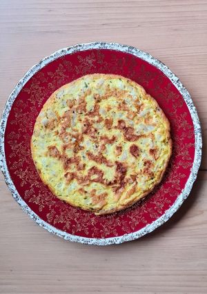Una foto de Tortilla de alubias blancas al ajo 🫘🧄 (versión vegetariana de una receta tradicional catalana)