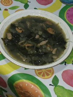 Una foto de Sopa a las cuatro algas