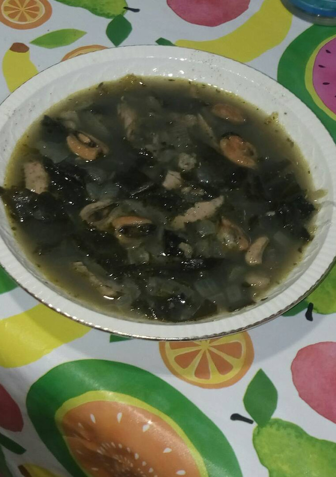 Una foto de Sopa a las cuatro algas