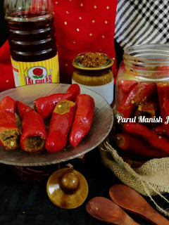 लाल मिर्च का बनारसी अचार (lal mirch ka banarasi achar recipe in Hindi) रेसिपी मुख्य फोटो