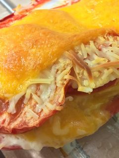 Una foto de Pimientos rojos rellenos asados