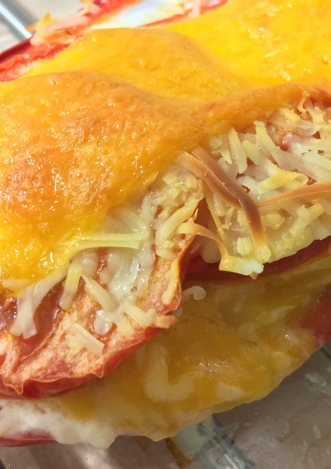 Una foto de Pimientos rojos rellenos asados