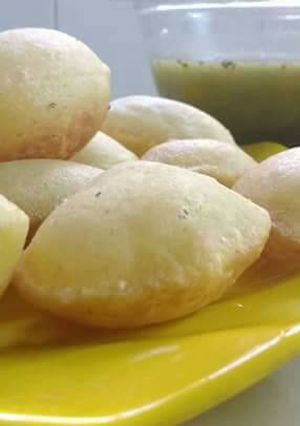 A picture of Sooji ke Batashe.