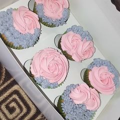 A picture of Cream Cup Cakes.