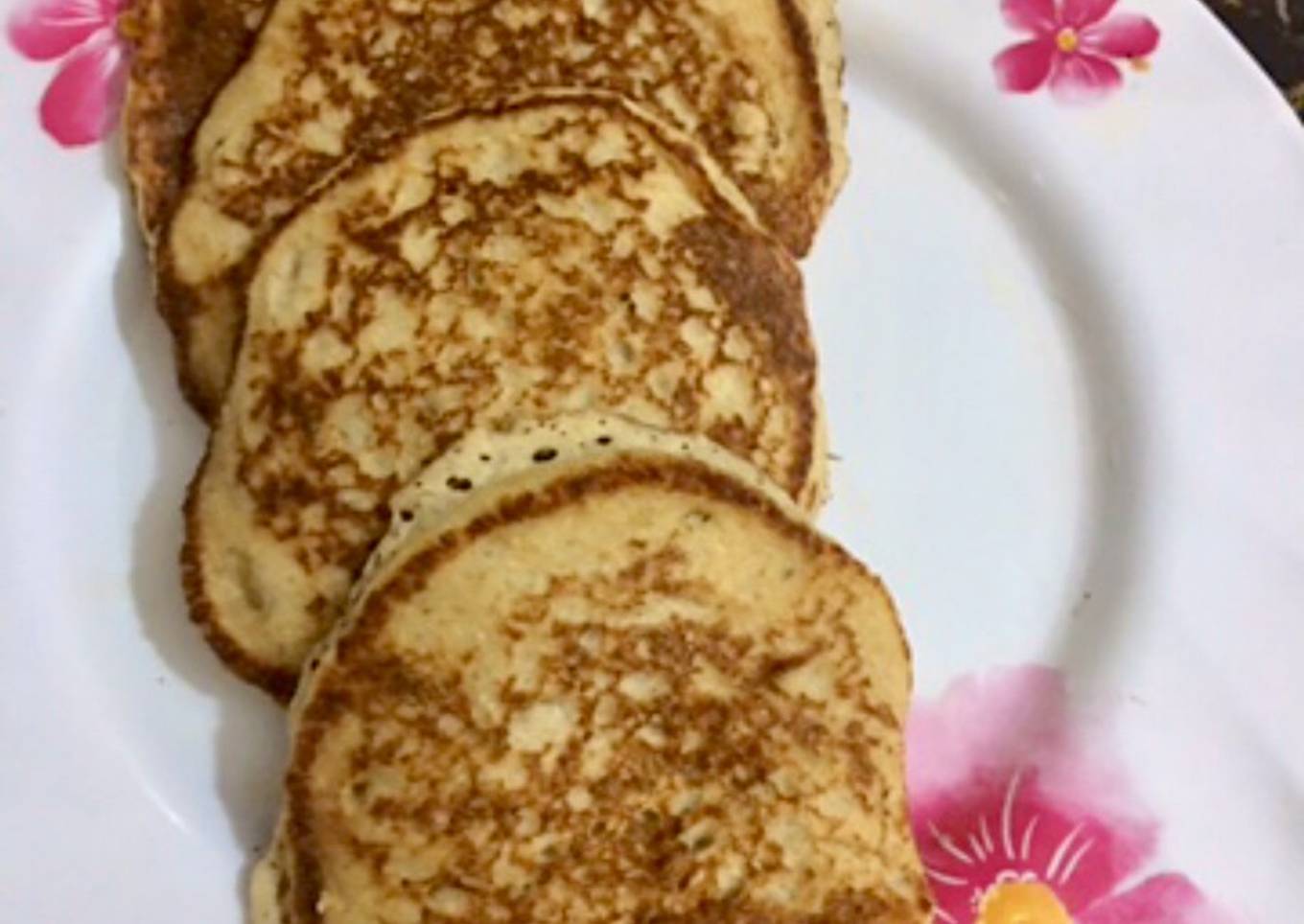 Healthy oatmeal banana pancakes