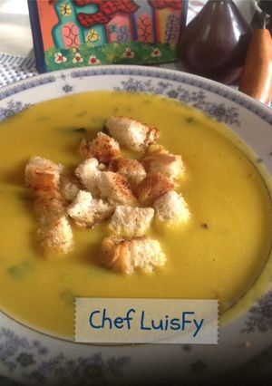 Una foto de Crema de auyama y zanahoria LuisFy