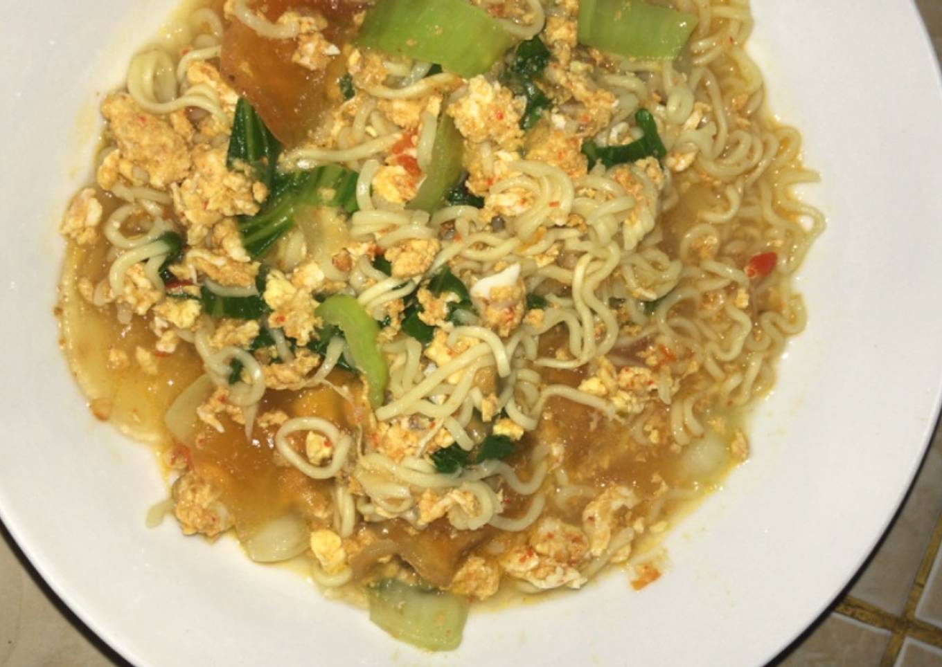 Seblak mie sayur