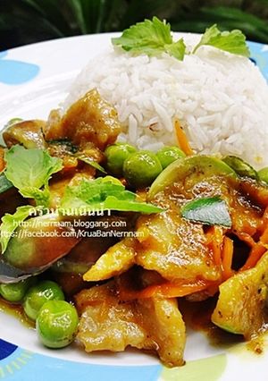 รูปของ ข้าวราดหมูผัดพริกแกง