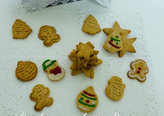 Gingerbread Christmas Cookies (biscuits en pain d'épices de Noël