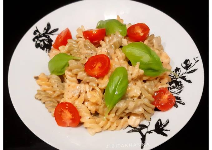 Besciamella Chicken Pasta (White Sauce Chicken Pasta)