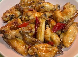 Hình của món Cánh Gà Chiên Mắm.