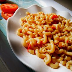A picture of Macaroni.