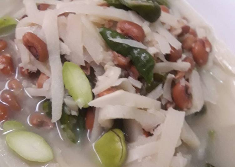 Sayur lodeh rebung tolo