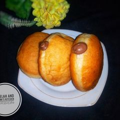 A picture of Filled doughnuts.