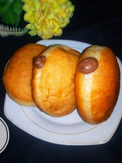 A picture of Filled doughnuts.