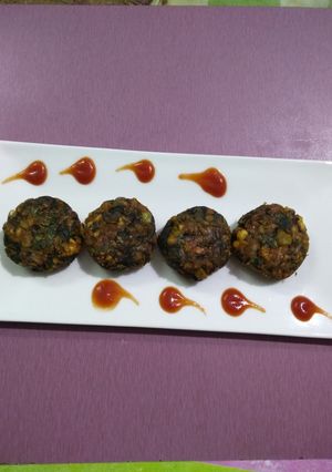 A picture of Spinach,Broccali,paneer tikki.
