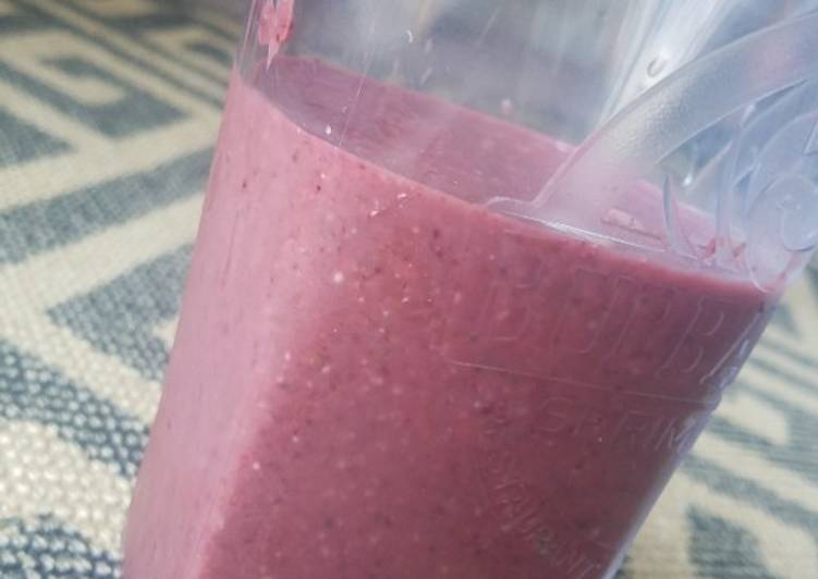 Guide to Prepare Adriana Lopez Smoothie in 29 Minutes for Young Wife