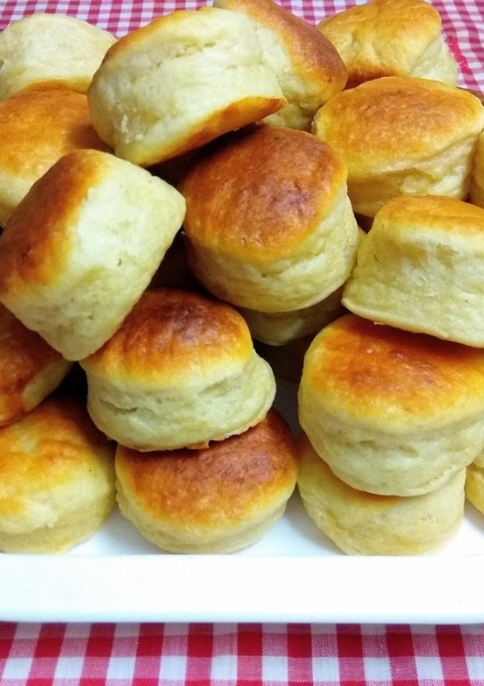 Élesztős krumplis pogácsa (nagyiféle) recept fotója