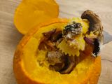 Pâtes au potimarron & jambon fumé (servies en courge)