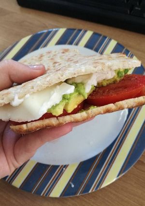 A picture of Vegan breakfast samie.
