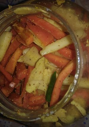 A picture of Mix achar.