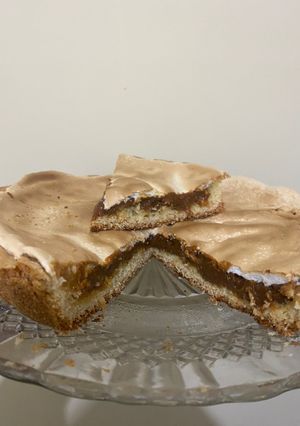 Una foto de “Tarta merengada” con Dulce de leche