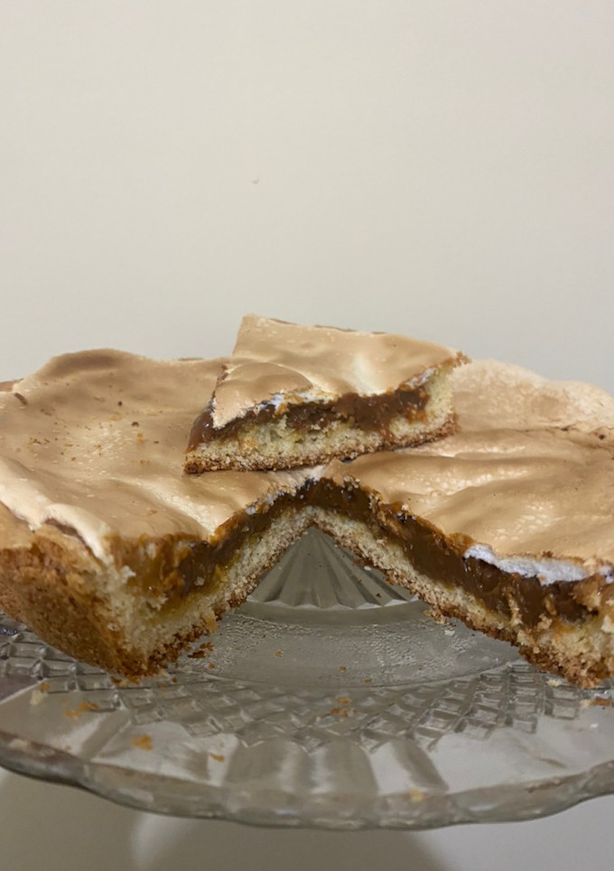 Una foto de “Tarta merengada” con Dulce de leche