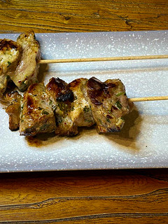 Una foto de Brochetas de cerdo en adobo