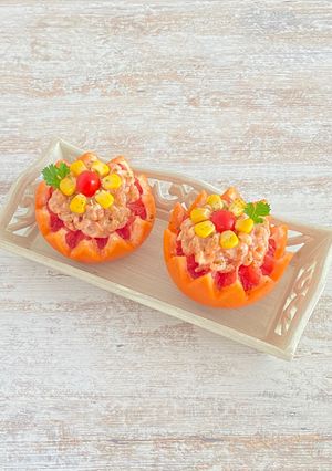Une photo de Pamplemousse aux crevettes, sauce cocktail
