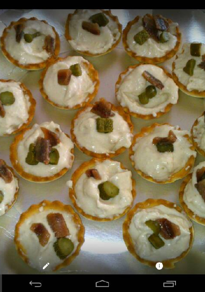 Una foto de Tartaletas de queso Philadelphia y anchoas