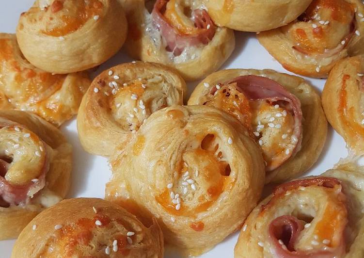 Steps to Make Yummy Ham and Cheesy Pinwheels