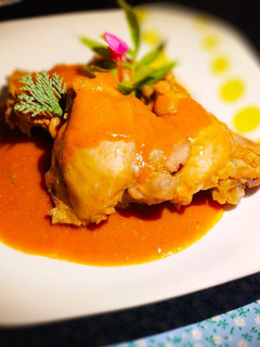 Una foto de Guiso de Pollo Picante a la Cerveza y Romero en Olla GM a presión