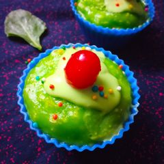 A picture of Fresh Creamed spinach steamed muffins.