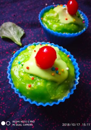 A picture of Fresh Creamed spinach steamed muffins.