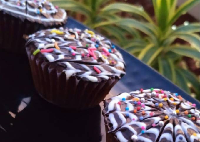 Recipe of Super Quick Chocolate Truffle Cupcakes
