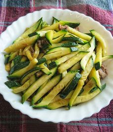 bí ngòi xào thịt bò