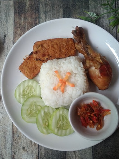 Foto resep Ayam dan Tempe Bacem resep Ibu (Ungkep Ayam dan Tempe)