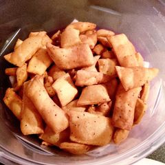 A picture of Atta suji namakpaare.
