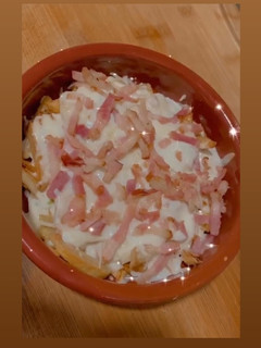 Una foto de Patatas Foster’s Hollywood. Bacon & Cheese Fries