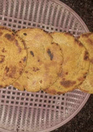 A picture of Masala Bhakhri.